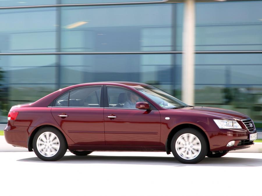  Hyundai Sonata 2007 года  (фото 12 из 16)